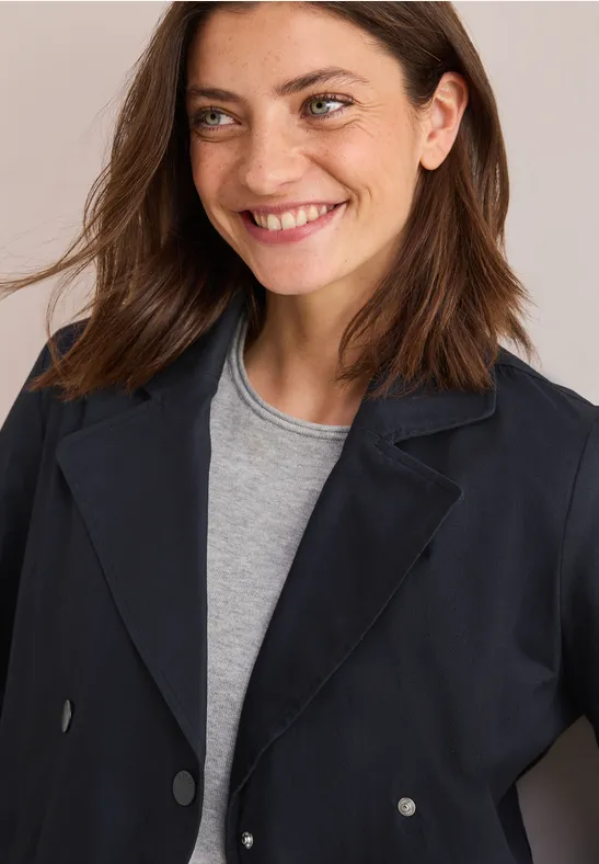 Kurzer Trenchcoat