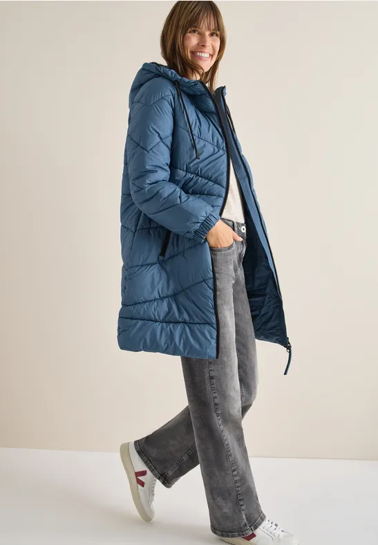 Steppmantel mit Kapuze