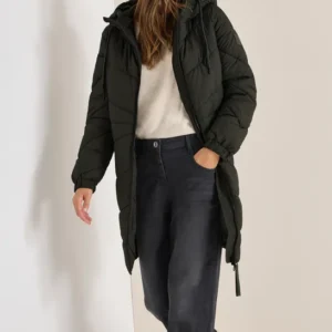 Steppmantel mit Kapuze