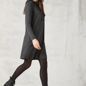 Kleid im Nadelstreifen-Look