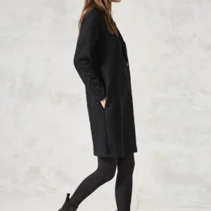 Kleid mit 3D-Strukturmuster