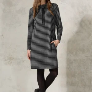 Kleid mit Streifenstruktur