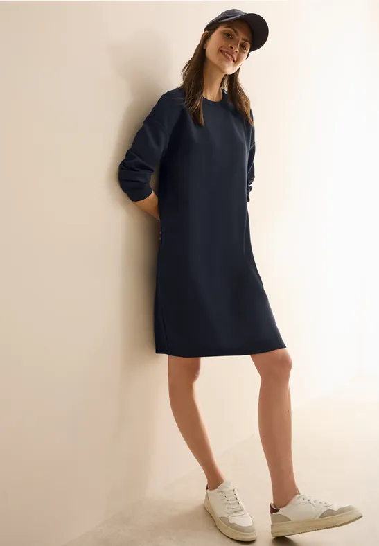 Kleid mit Knopfdetail