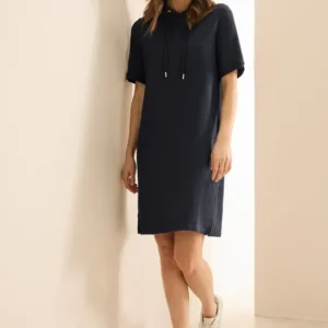 Strukturkleid mit Kapuze