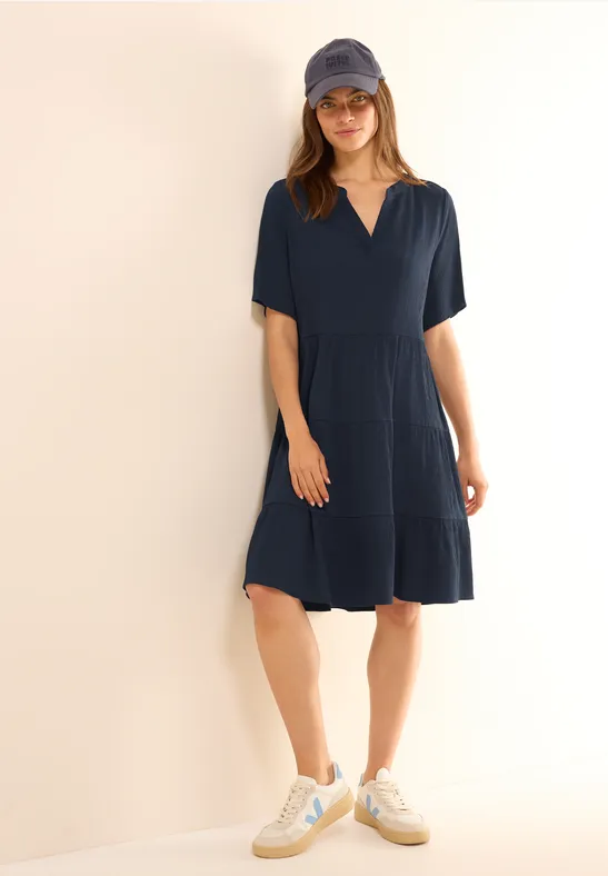 Strukturkleid mit Volants