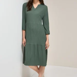 Seersucker-Kleid mit Volants