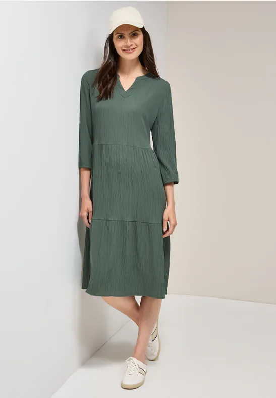 Seersucker-Kleid mit Volants