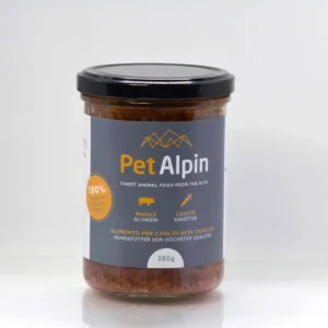 Gulasch mit Schwein und Karotte